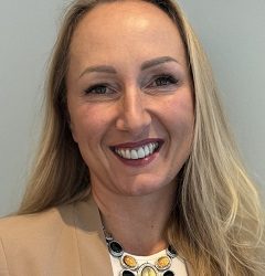 Reker Melanie 2024 at 240