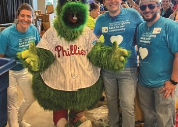 IMG 4574 002 NEW Phillies Phanic 400