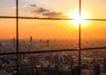 florian wehde polEMvuadv8 unsplash sunlight in window 400