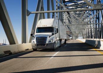 Penske MD A170487 RT White 2100x1575 f9fe421f 888a 4b53 95e5 0c494be05ea2