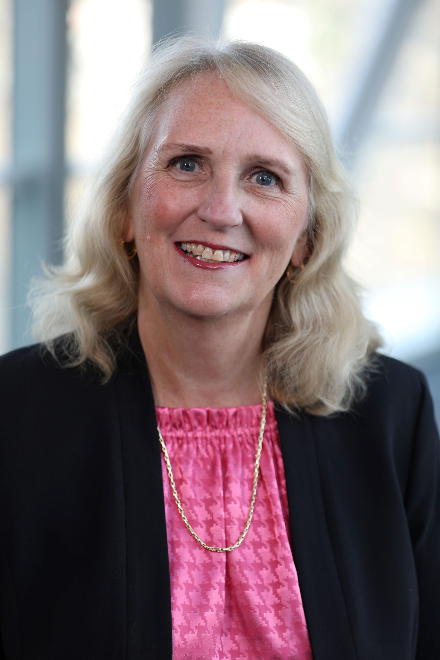 Vander Joan 2042 scaled