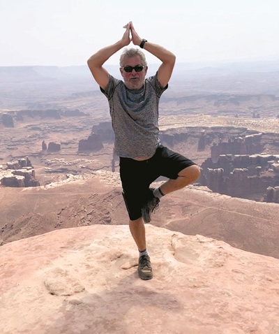 Dave Schaefer Yoga at 400