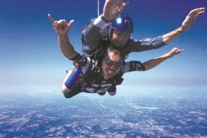 Lok 0234 skydiving at 400