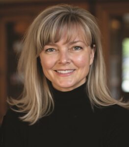 2025 Monitor Top Women in Equipment Finance: Lara Hernandez 1 Lara headshot 1 at 300 1