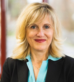 Rafter Lisa Headshots at 250