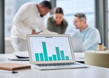 The Six Growth Plays Brokers Are Missing