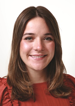 Anna Gallo Headshot at 250