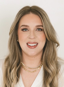 Ashlee Henninger Headshot at 250