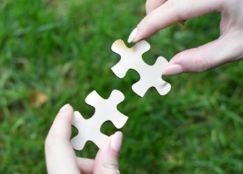 vardan papikyan DnXqvmS0eXM unsplash relationships puzzle Pieces 400
