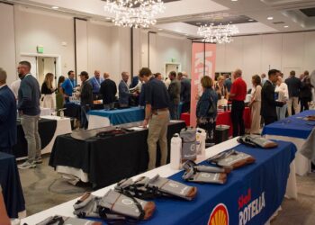 NationaLease Honors 21 with Leadership Circle Award at 82nd Annual Meeting