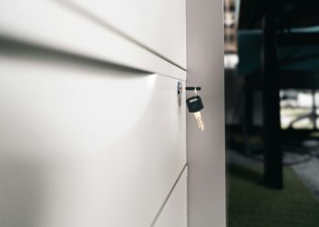 Your Equipment, Their Building: Now What? 4 Your Equipment, Their Building: Now What?